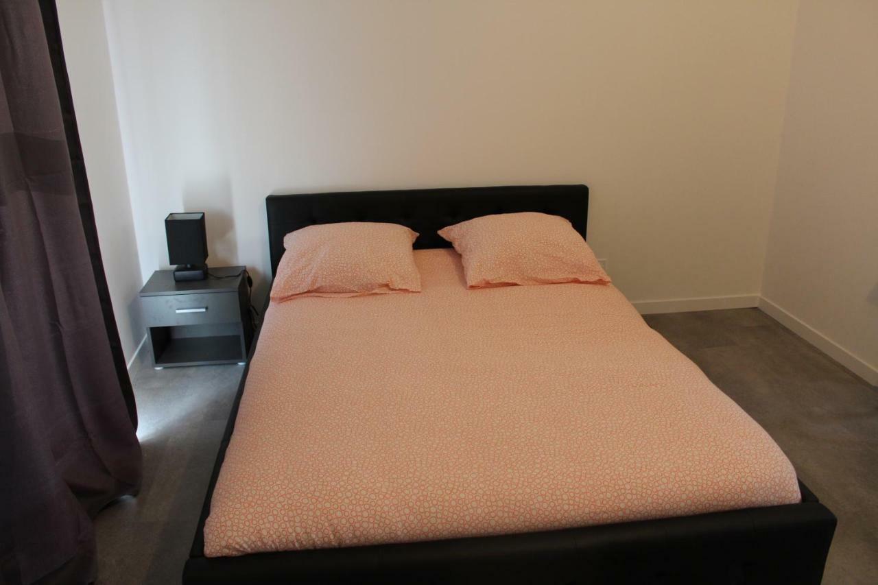 Etablissements Coulon - Talence Apartment ภายนอก รูปภาพ